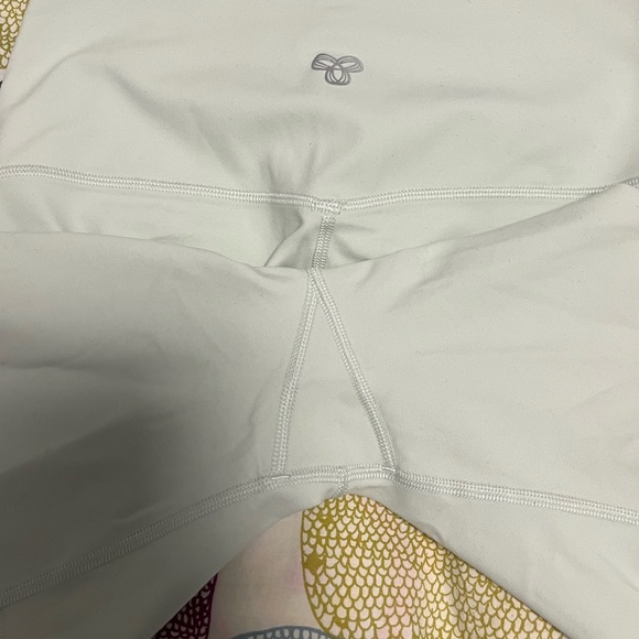 SOLD TnaBUTTER Cheeky High Rise 7’ Shorts - Picture 4 of 4